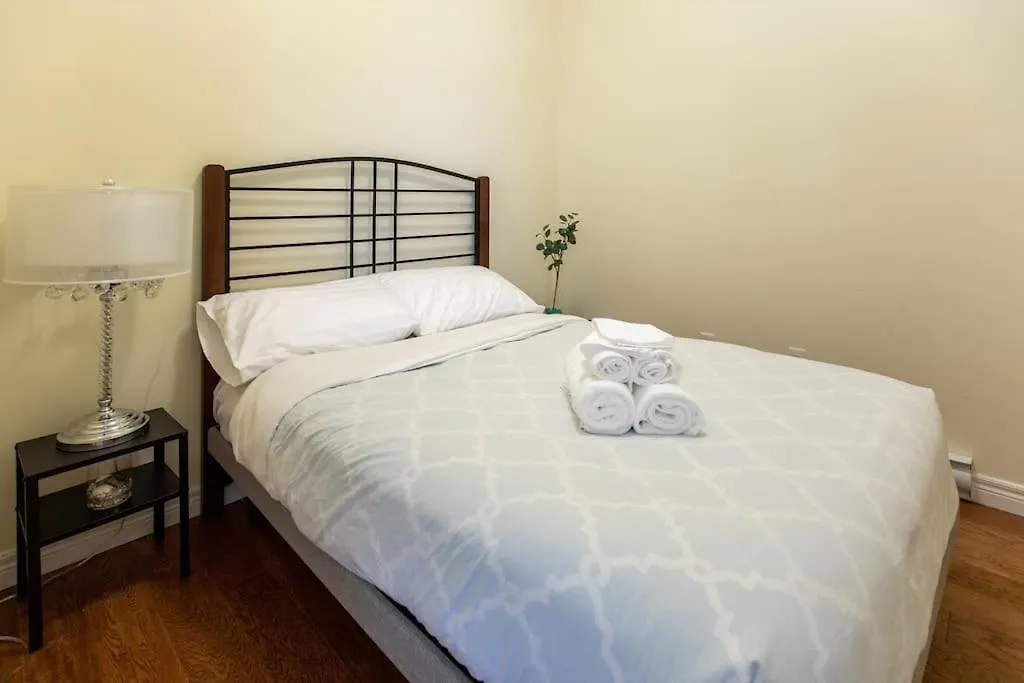 216 Quaint Loft With Ac, Abundance Of Sunlight Apartman Halifax 0*,  Kanada